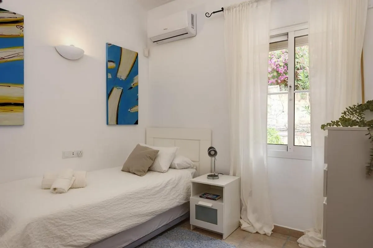 Villa Leones Malaga
