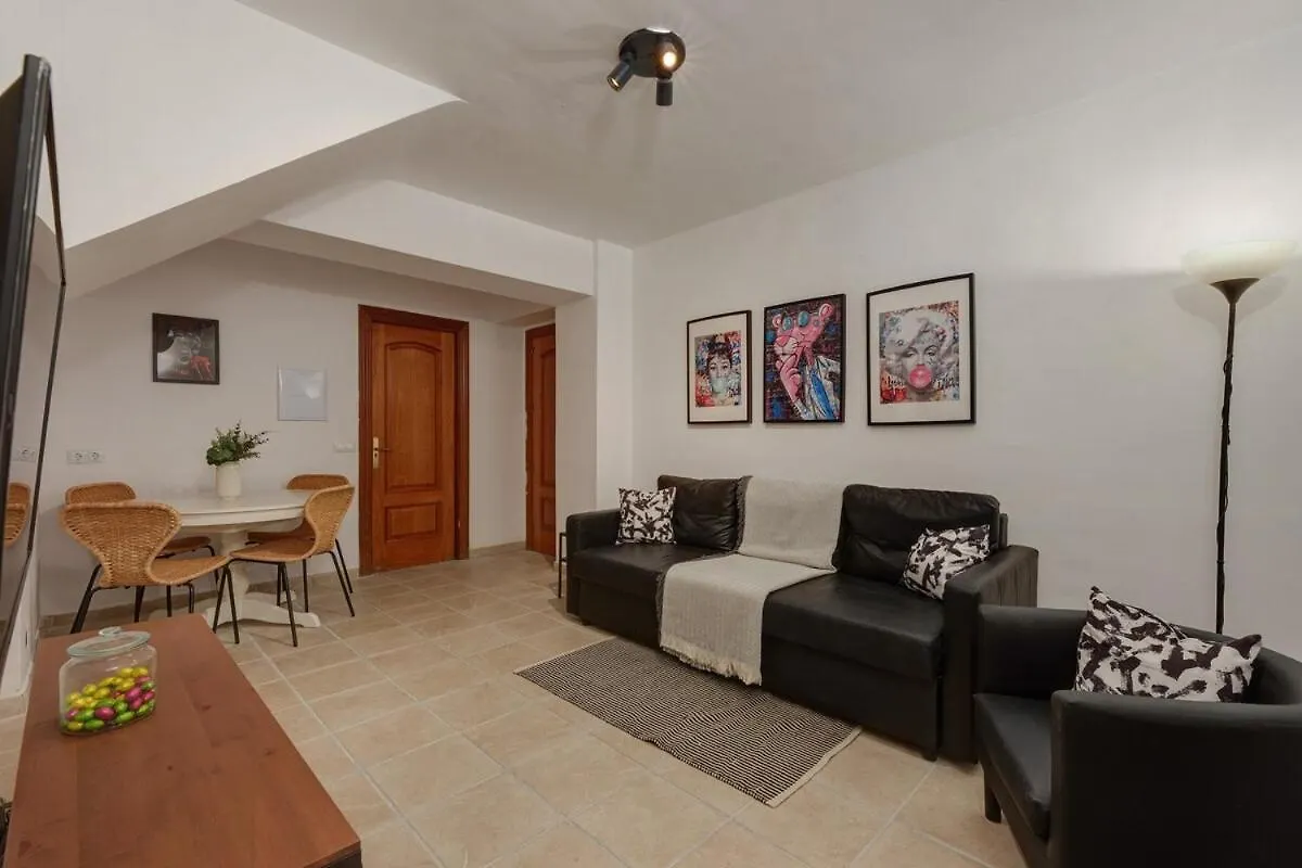 Villa Leones Malaga