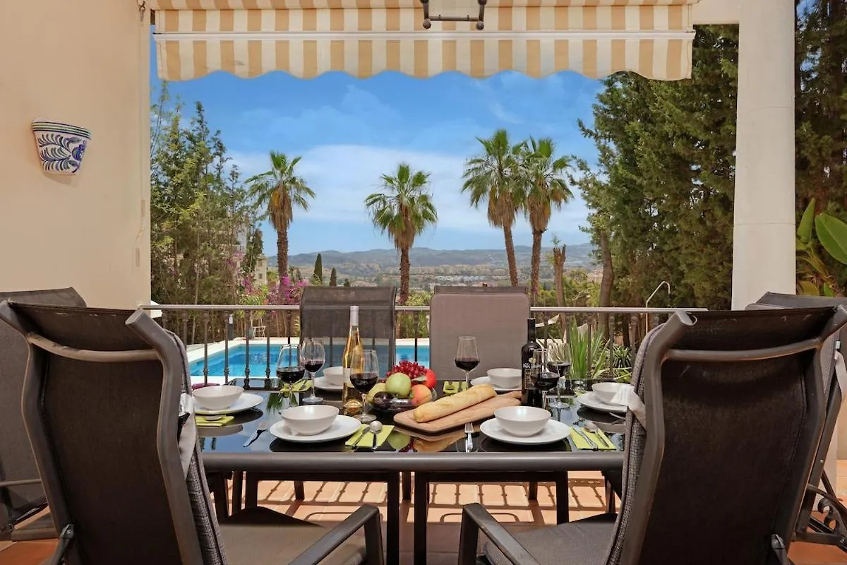Villa Leones Malaga